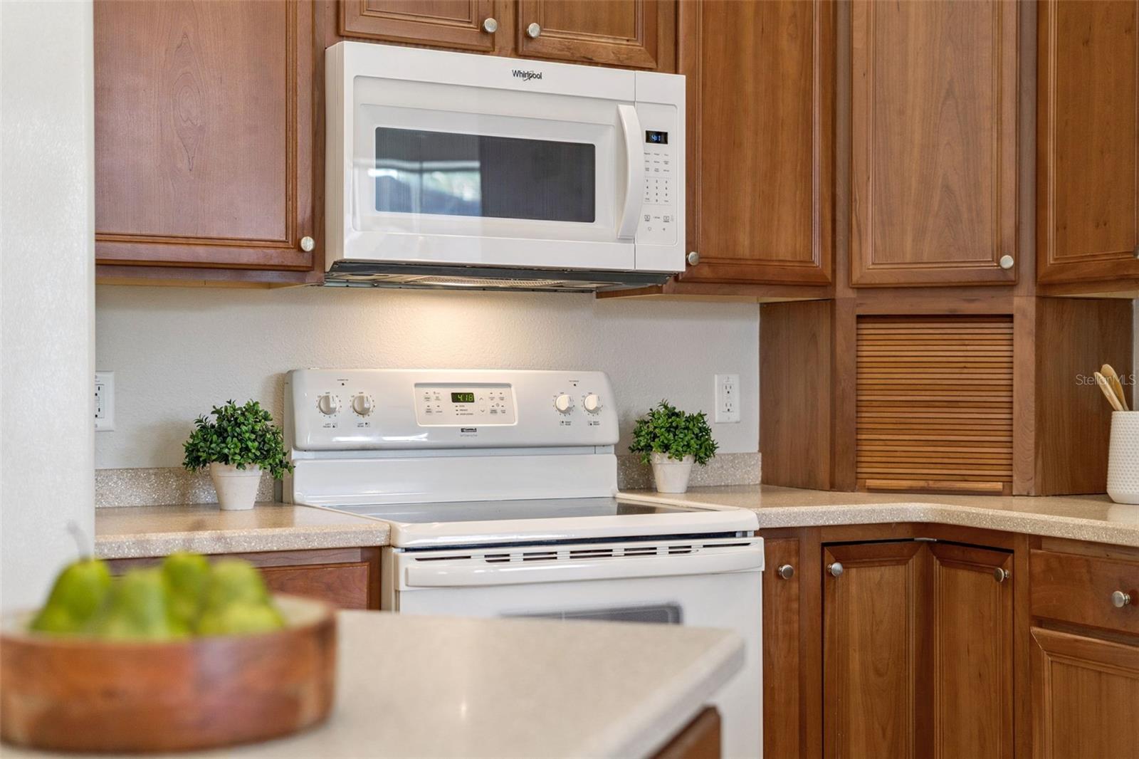 Image 33 of 67 For 13335 Paloma Drive