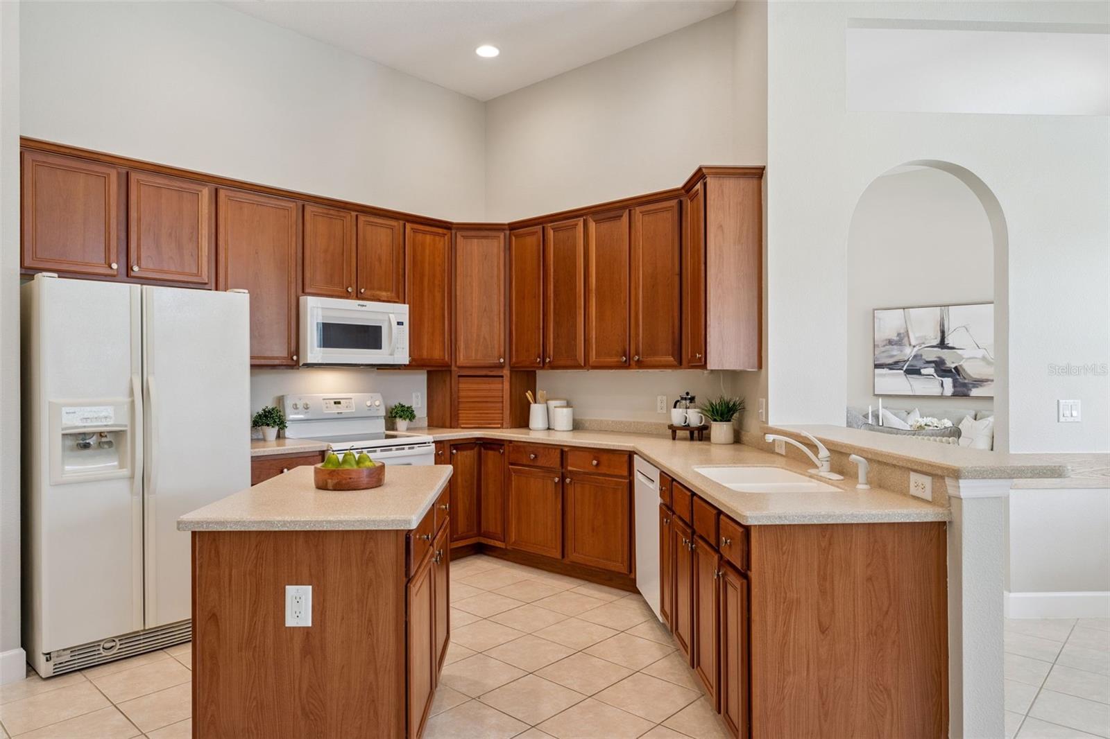 Image 7 of 67 For 13335 Paloma Drive