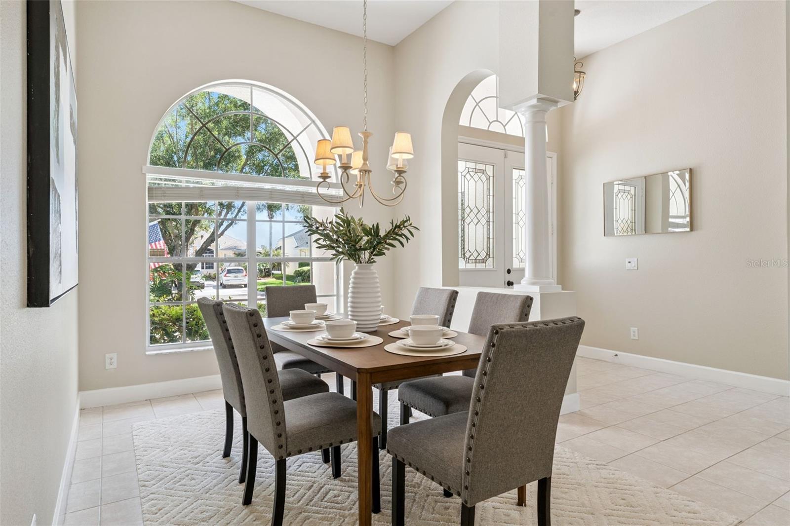 Image 8 of 67 For 13335 Paloma Drive