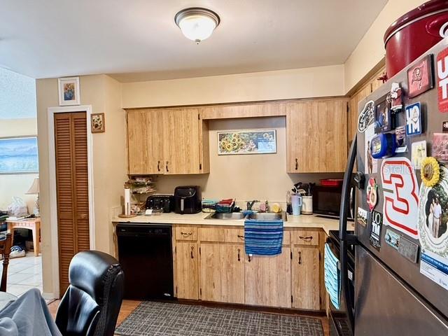 Image 12 of 25 For 608 Warren Avenue