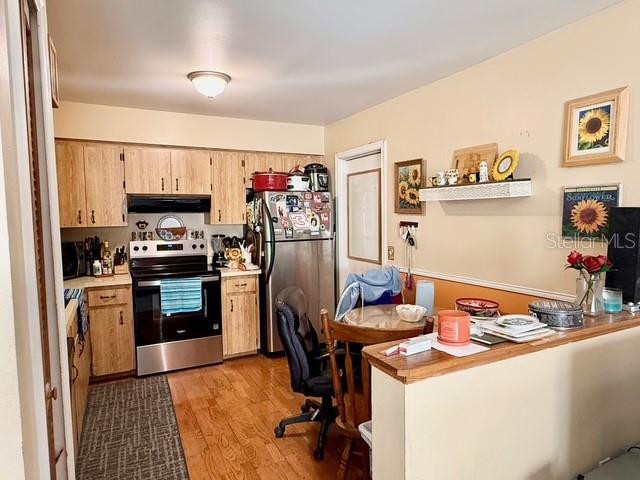 Image 9 of 25 For 608 Warren Avenue