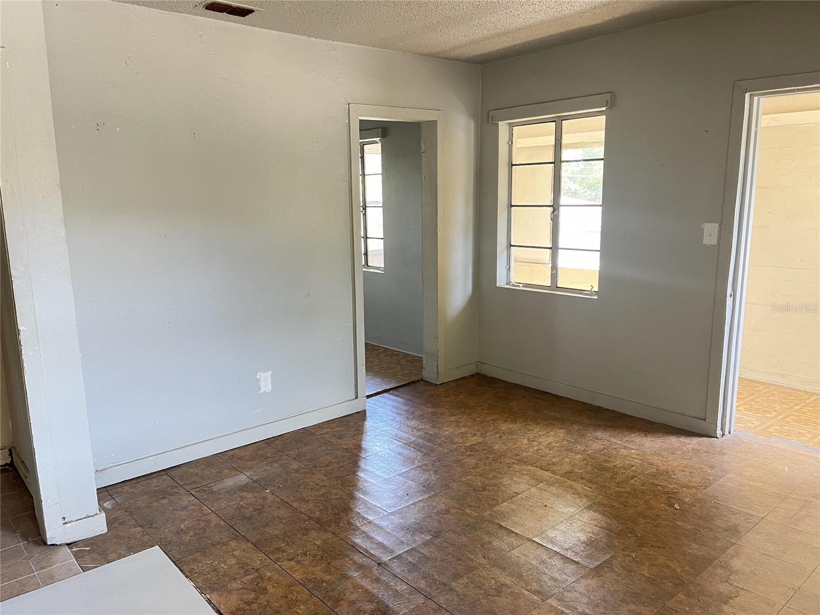 Image 3 of 10 For 2312 Fairfax Street