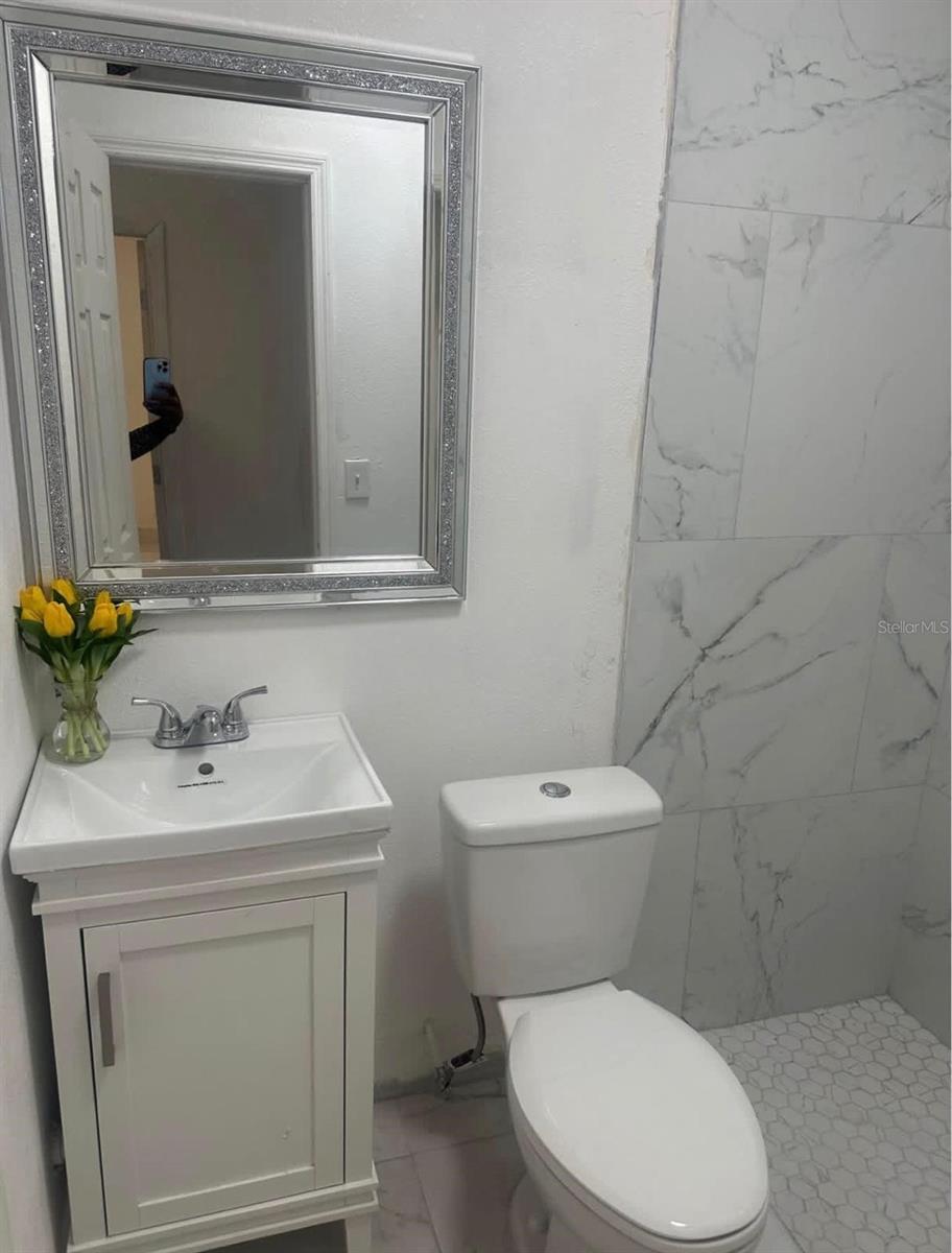 Image 7 of 10 For 820 Galsworthy Avenue