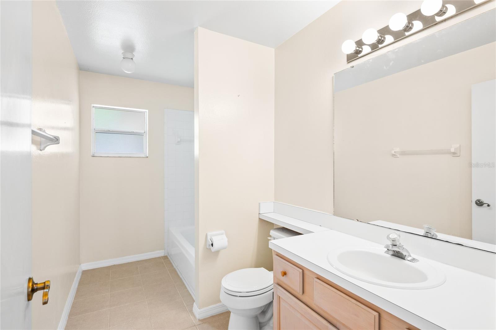 Image 22 of 37 For 2419 Maywood Street