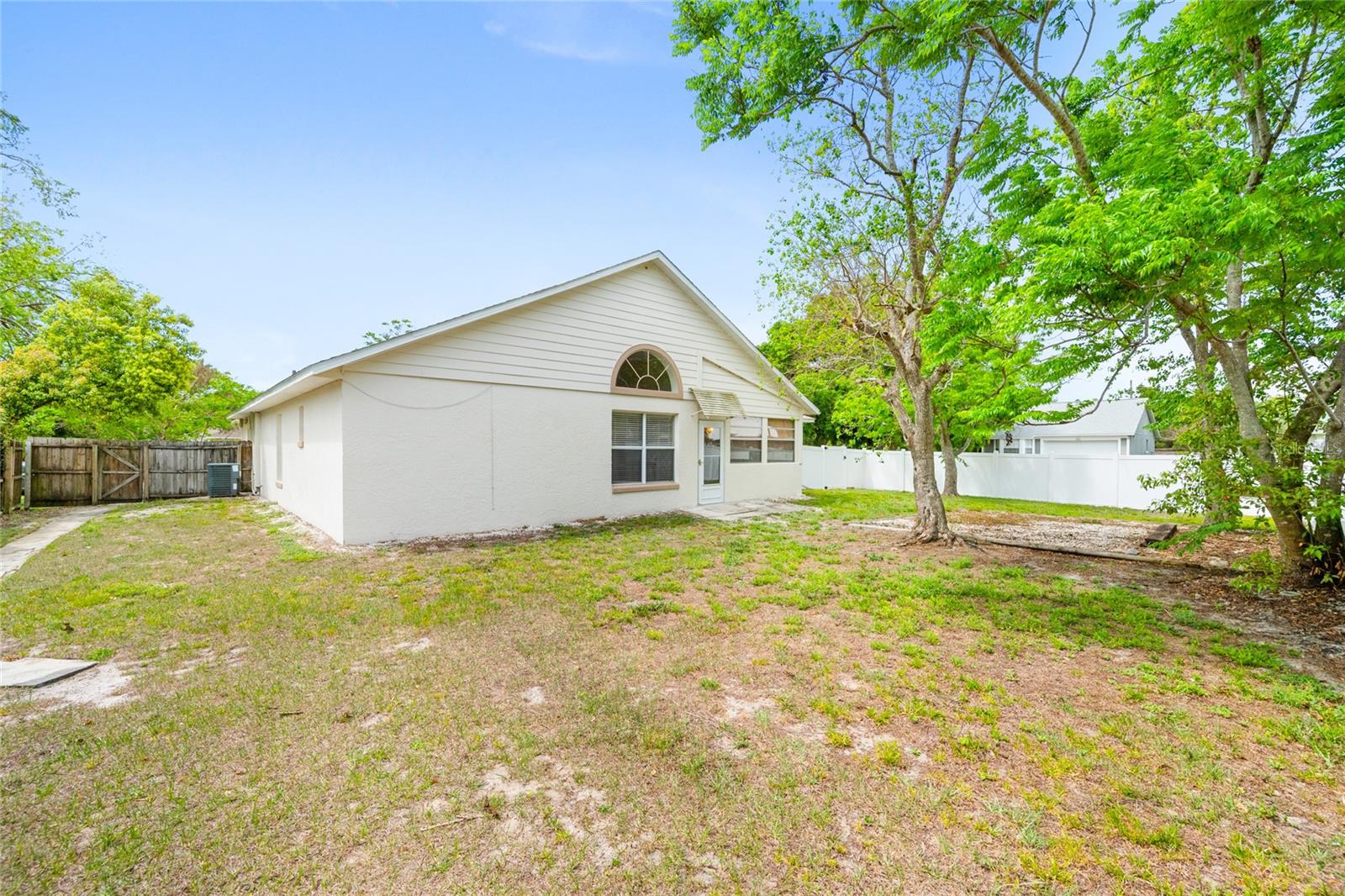 Image 29 of 37 For 2419 Maywood Street