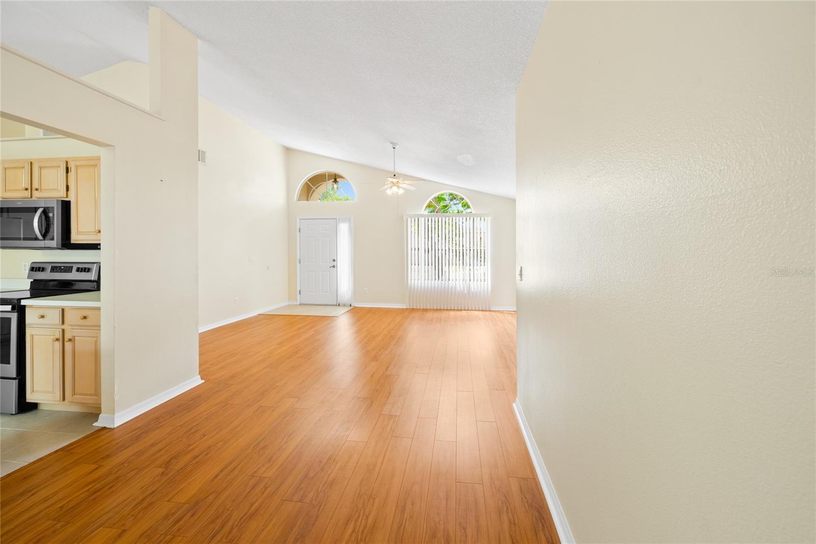 Image 9 of 37 For 2419 Maywood Street