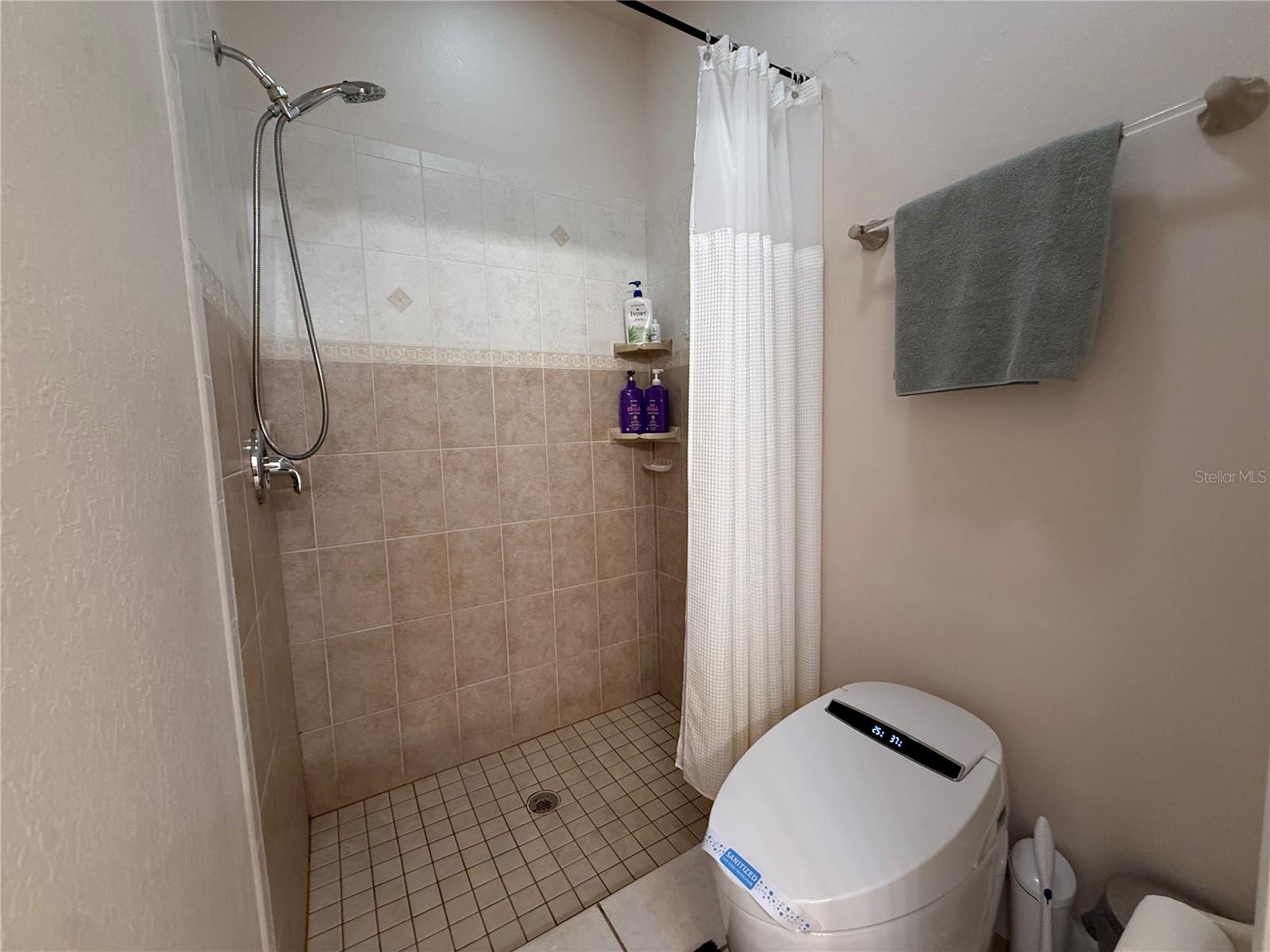 Image 18 of 64 For 24907 135th Street