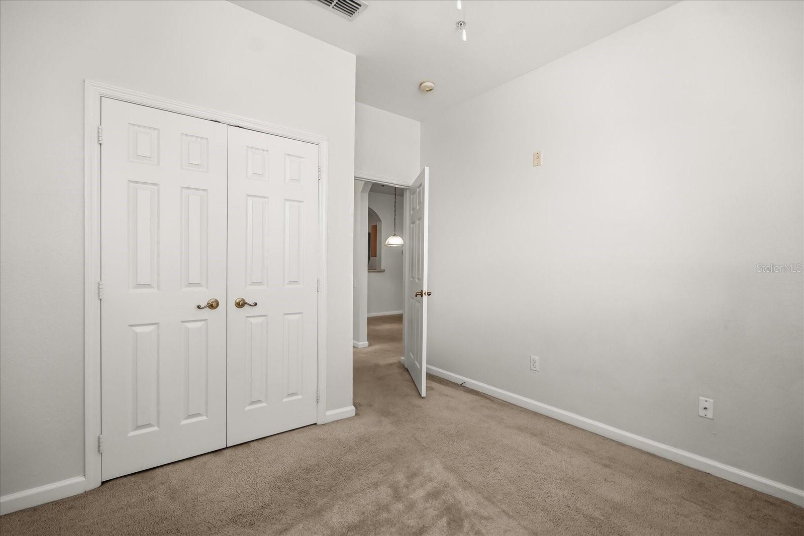 Image 16 of 26 For 8101 Coconut Palm Way 205