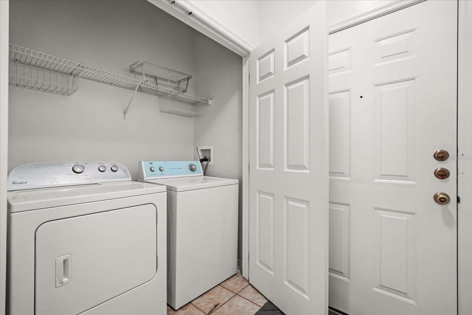 Image 19 of 26 For 8101 Coconut Palm Way 205