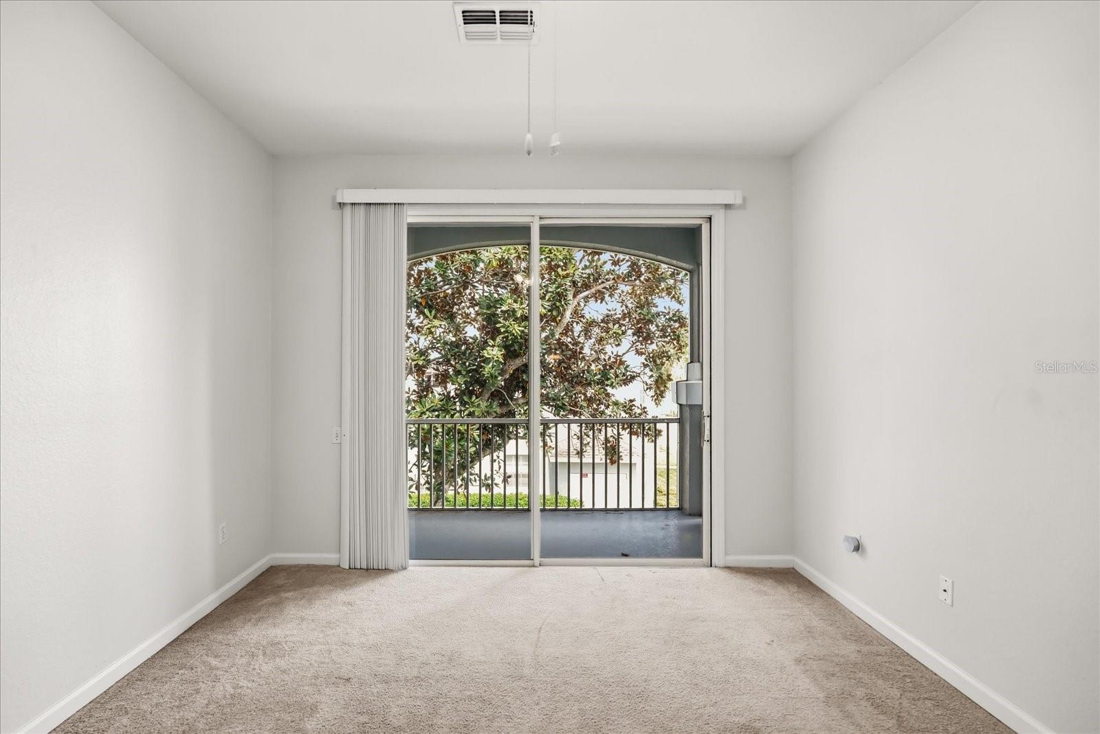 Image 9 of 26 For 8101 Coconut Palm Way 205