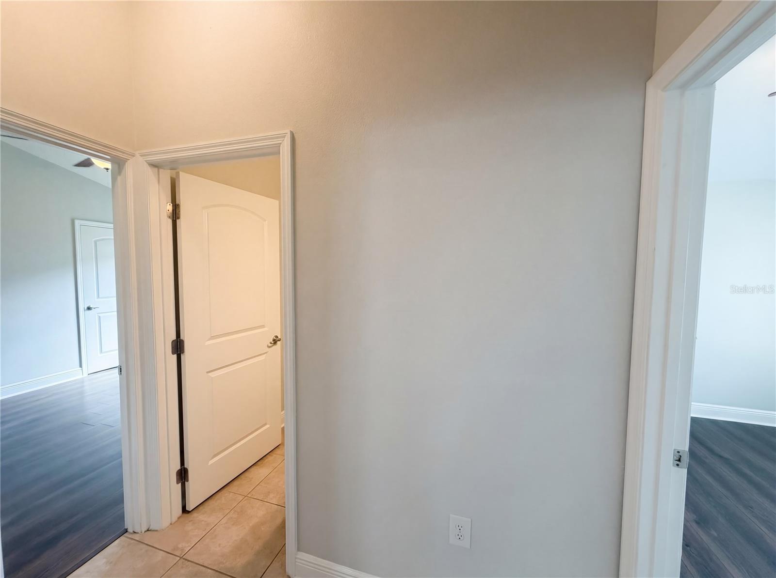 Image 19 of 39 For 16338 Vine Cliff Avenue