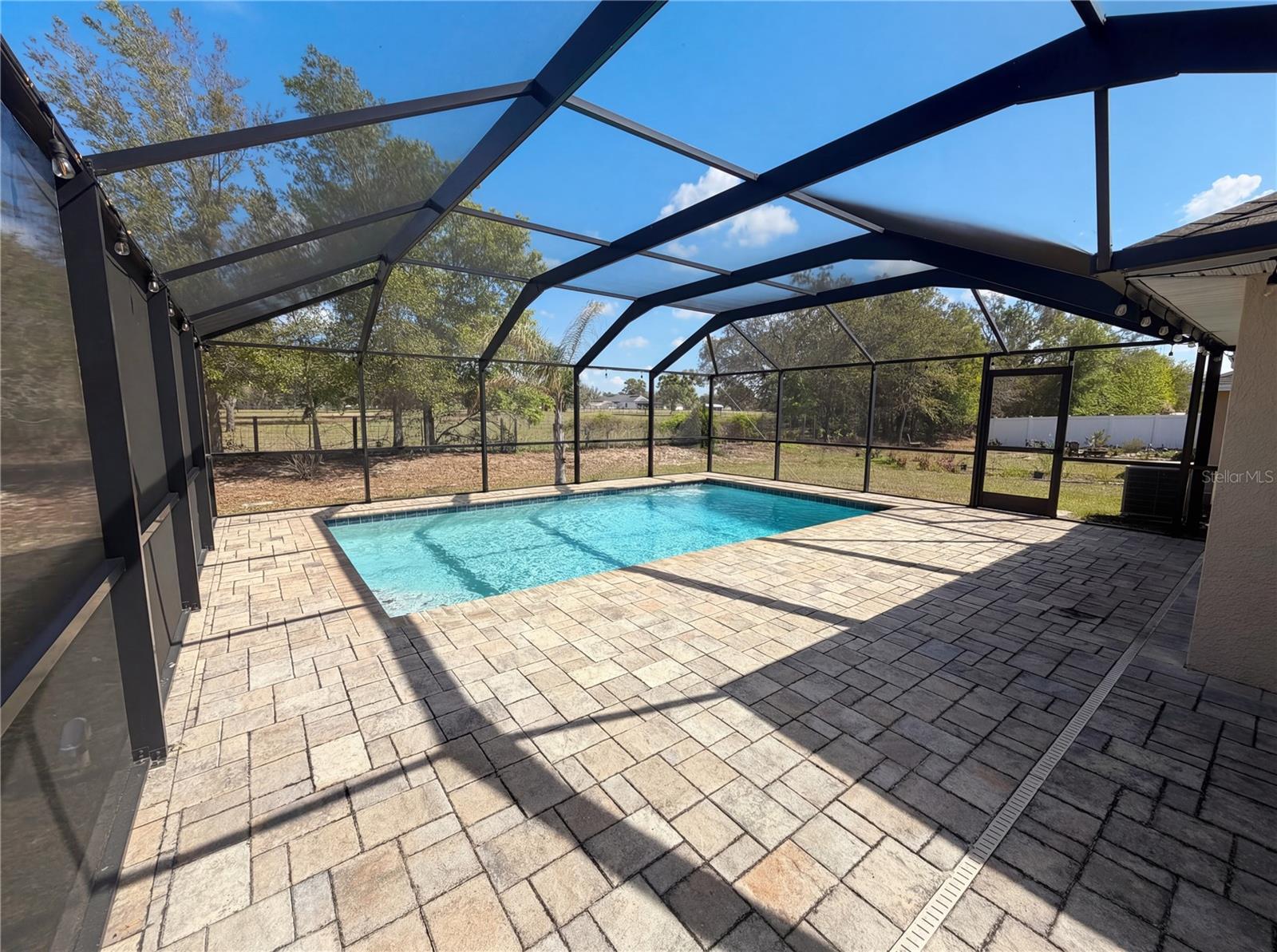 Image 35 of 39 For 16338 Vine Cliff Avenue