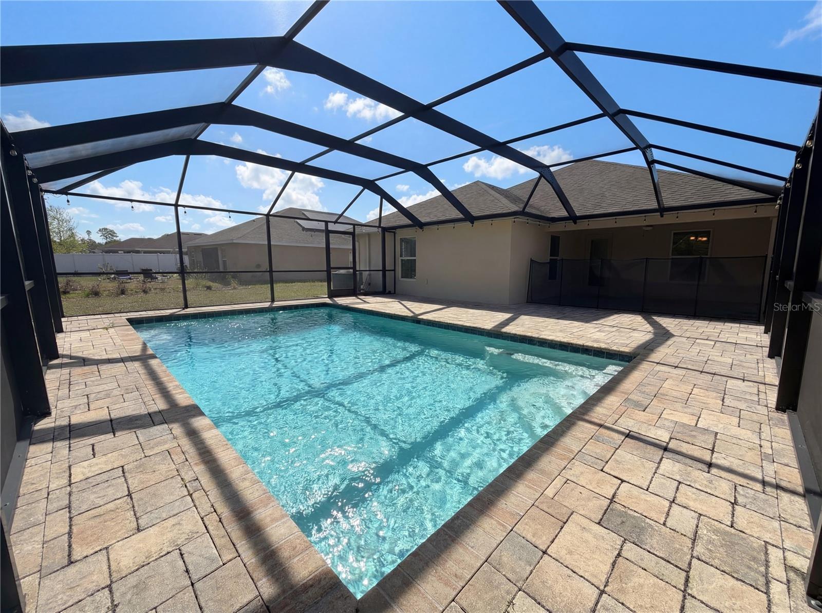 Image 5 of 39 For 16338 Vine Cliff Avenue