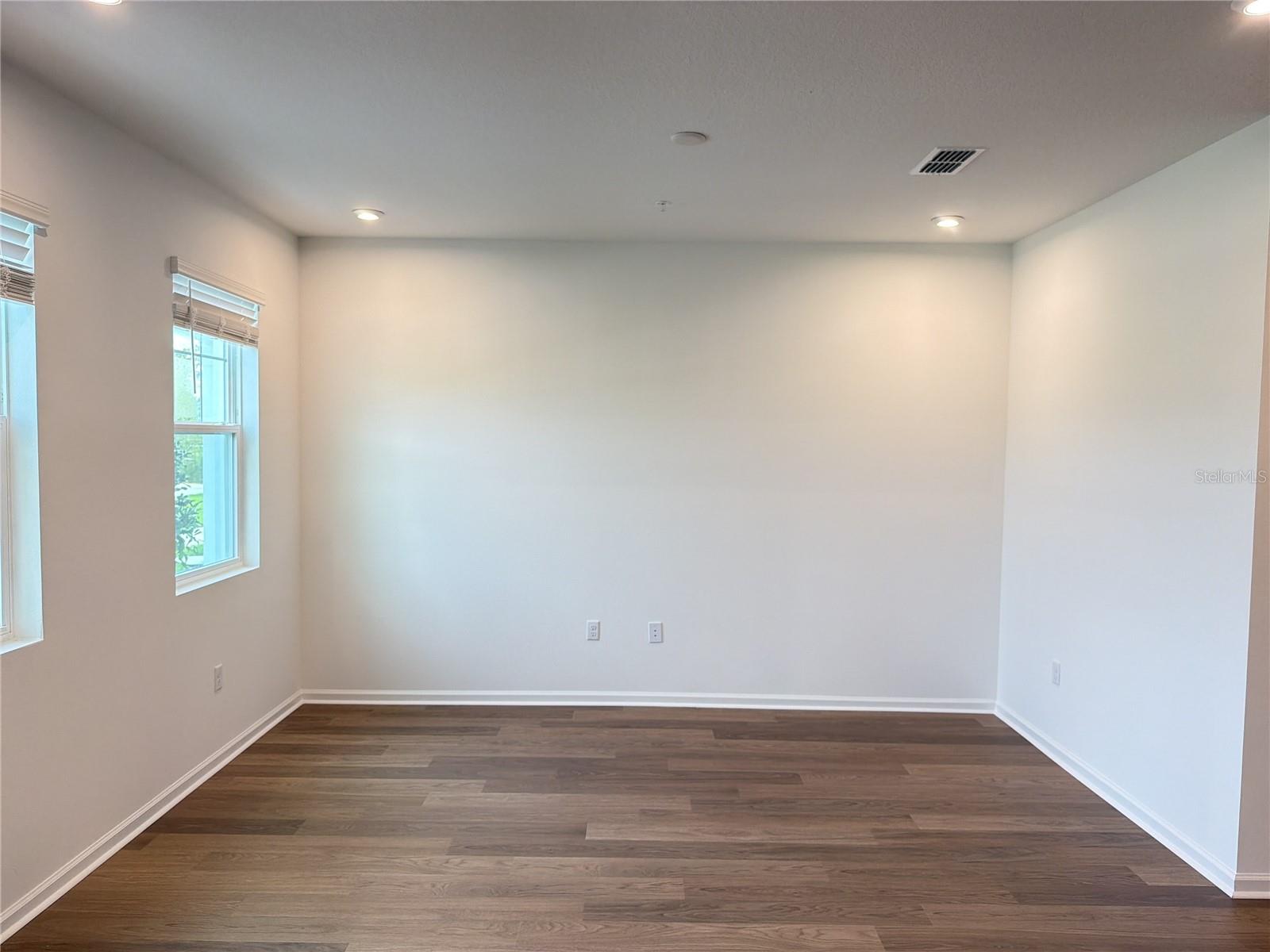 Image 3 of 55 For 10059 Gazebo Alley