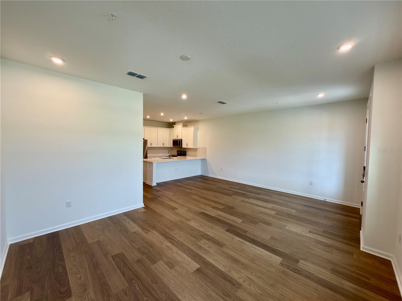 Image 7 of 55 For 10059 Gazebo Alley