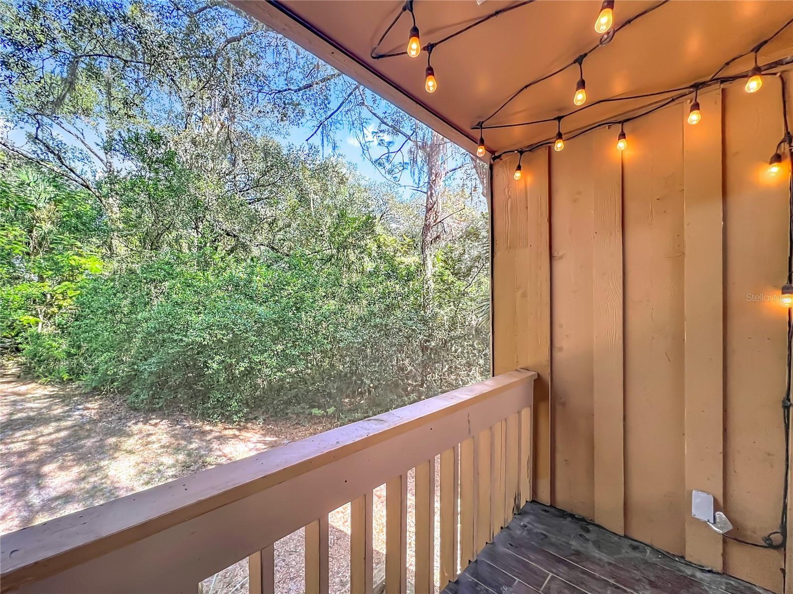 Image 28 of 57 For 233 Crown Oaks Way 233