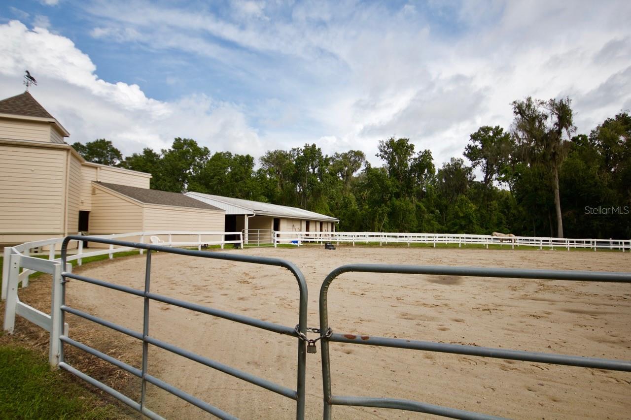 Image 50 of 57 For 233 Crown Oaks Way 233