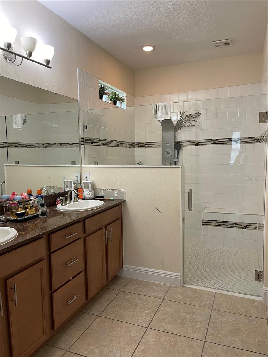 Image 14 of 23 For 3758 Paradiso Circle