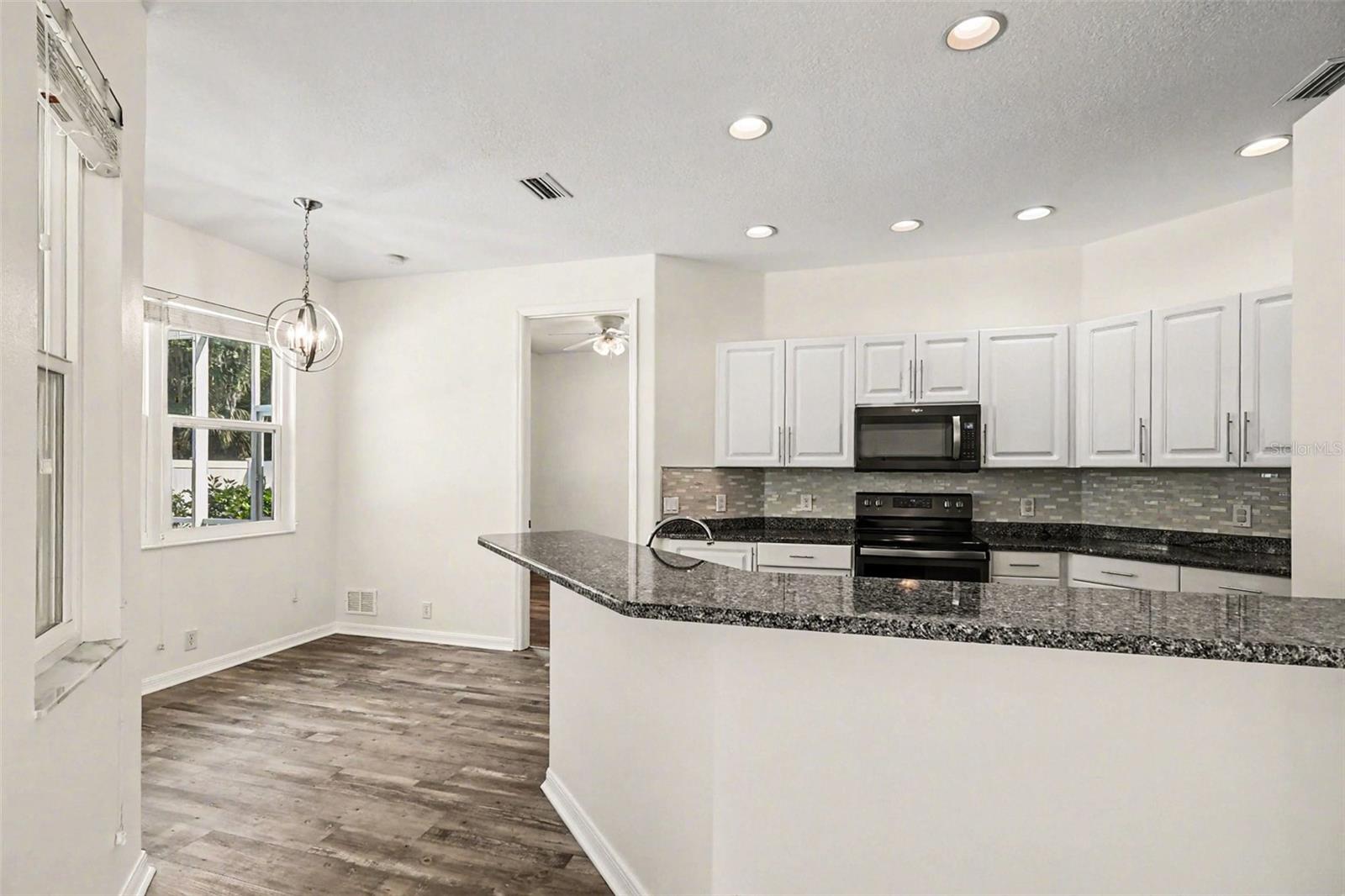 Image 13 of 30 For 2820 124th Avenue E