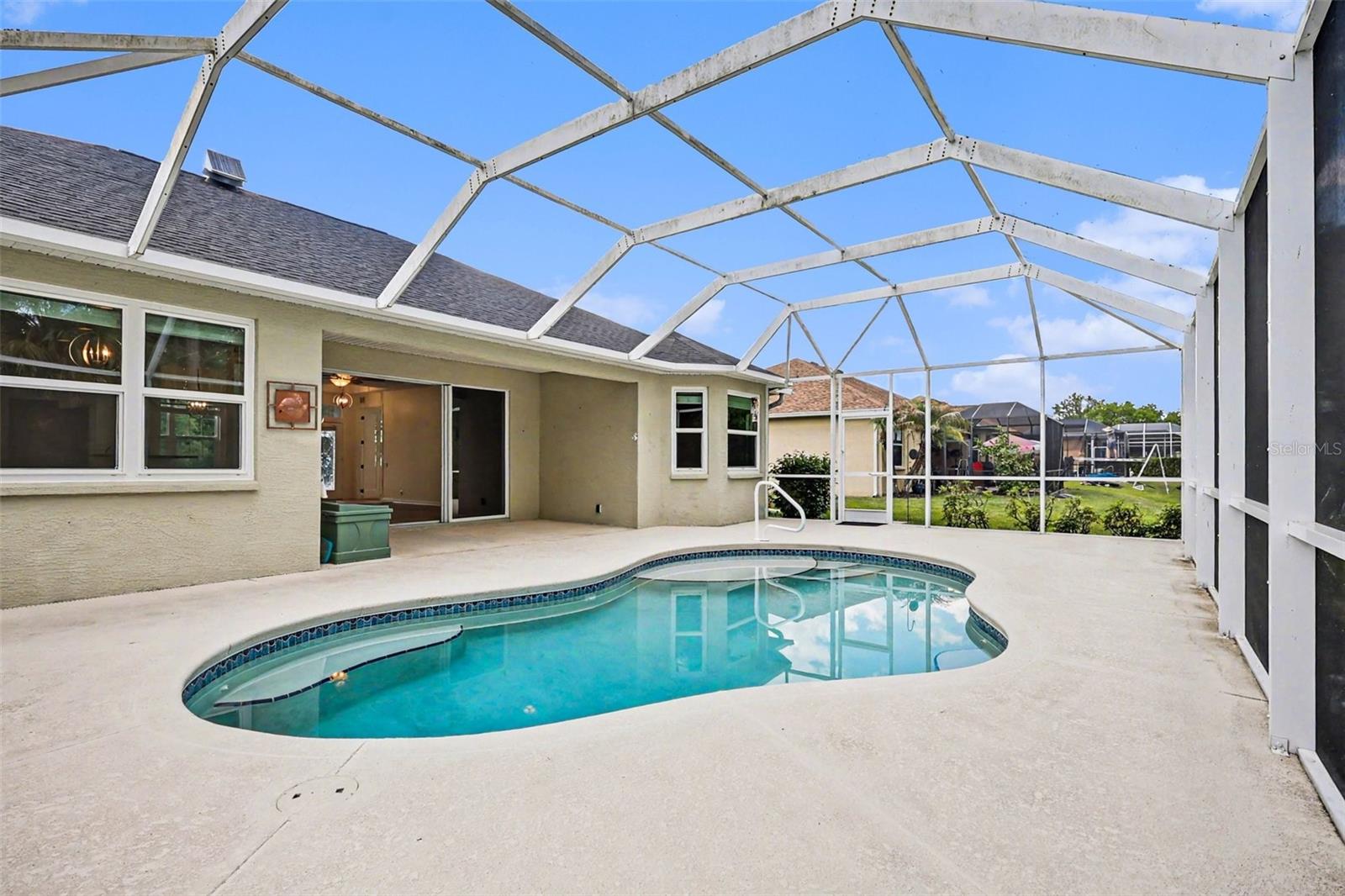 Image 2 of 30 For 2820 124th Avenue E