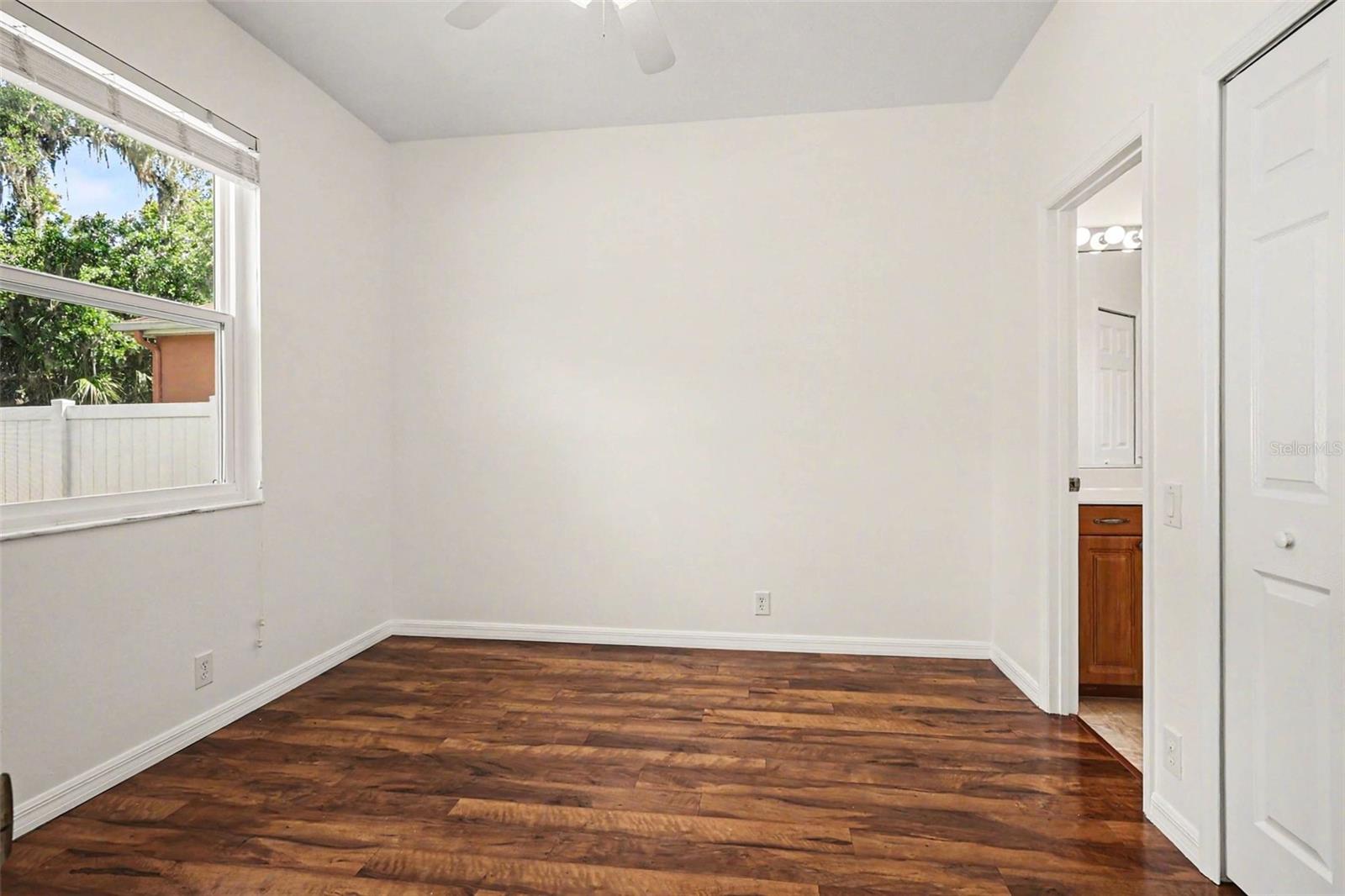 Image 22 of 30 For 2820 124th Avenue E