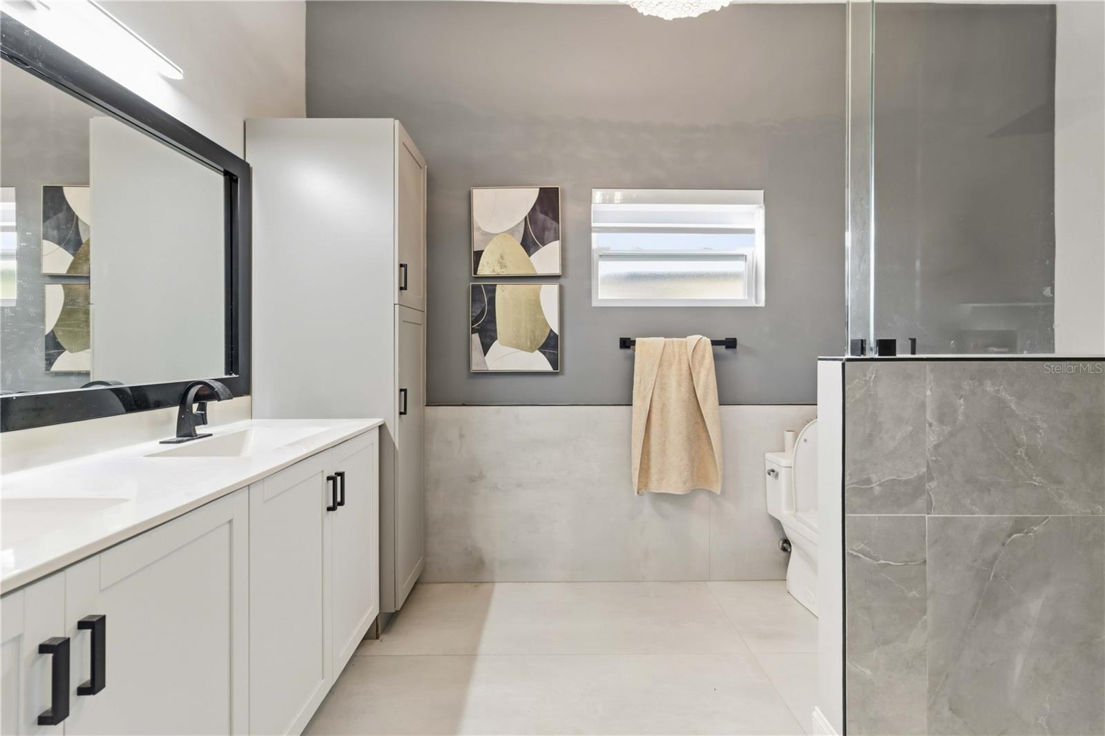 Listing photo id 8 for 21717 129th Avenue