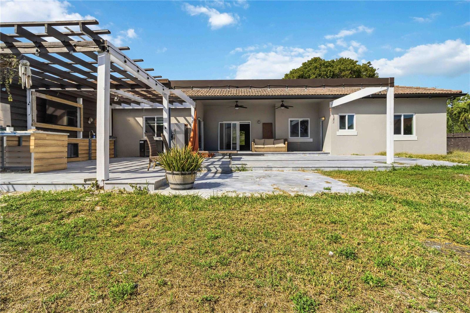 Listing photo id 20 for 21717 129th Avenue