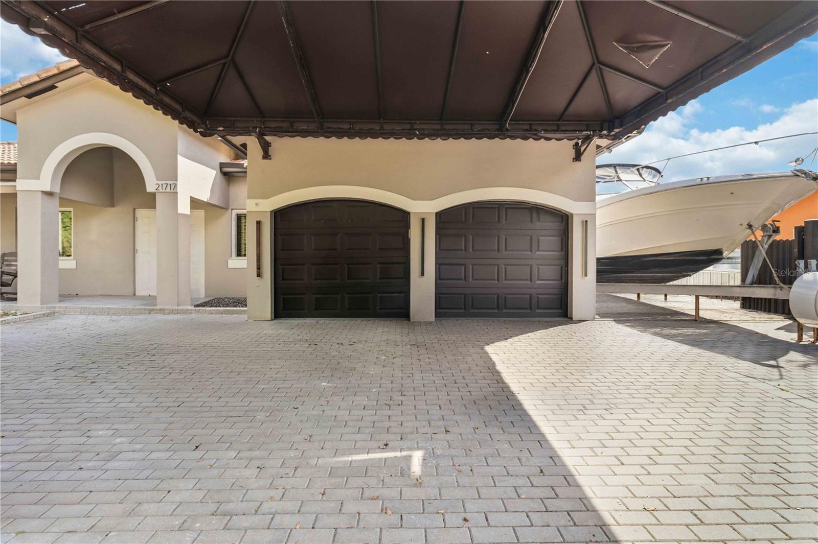 Listing photo id 27 for 21717 129th Avenue