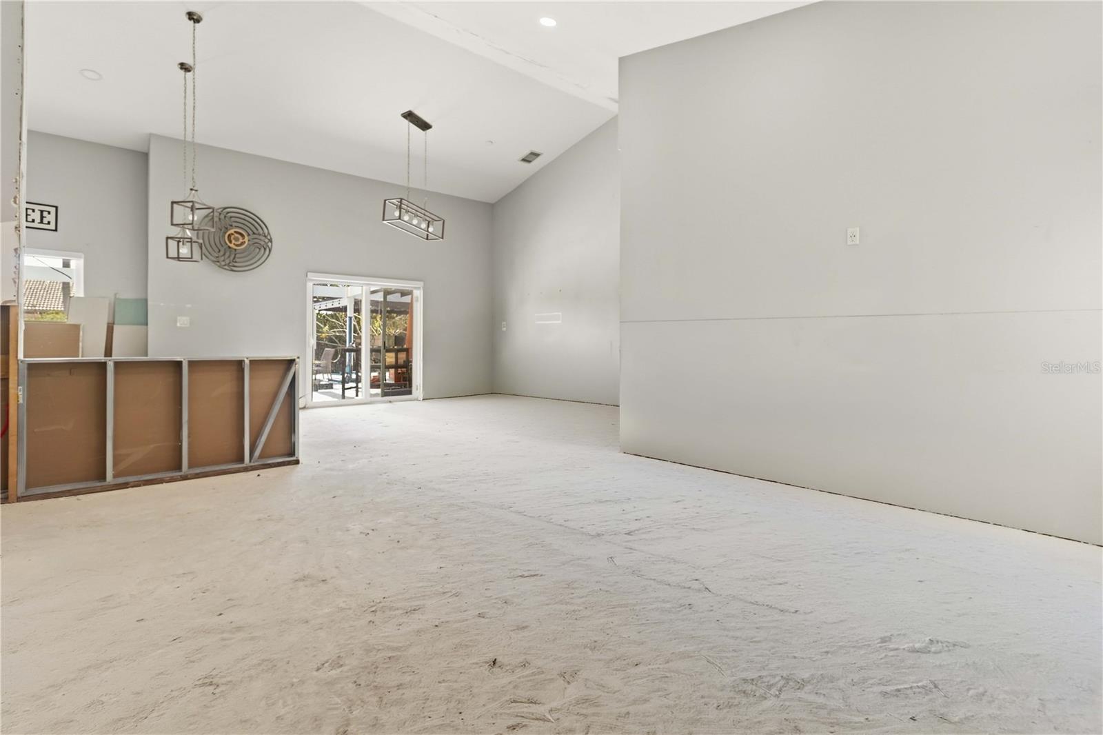 Listing photo id 3 for 21717 129th Avenue