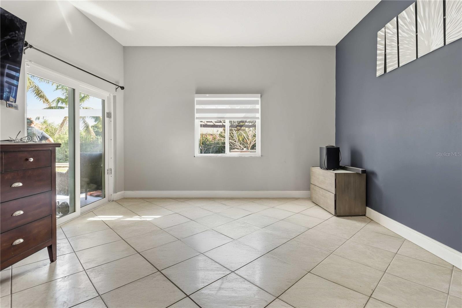 Listing photo id 5 for 21717 129th Avenue