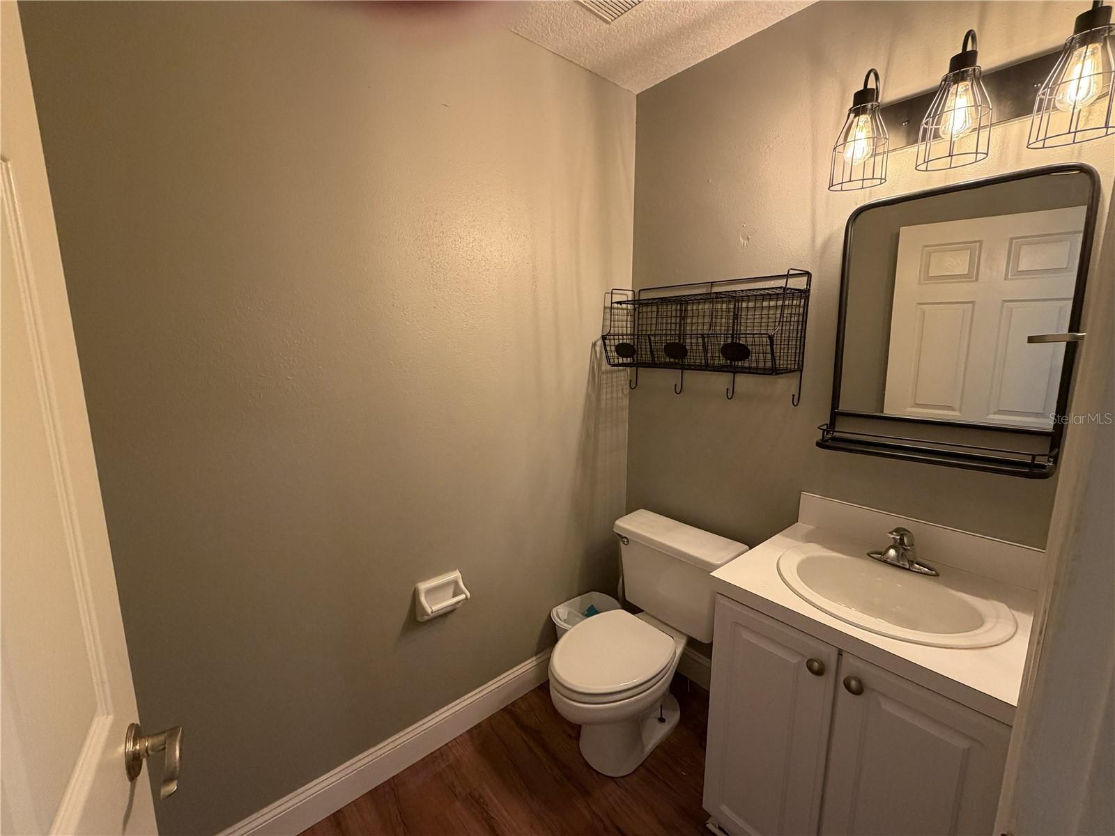 Listing photo id 10 for 1188 Foxforrest Circle