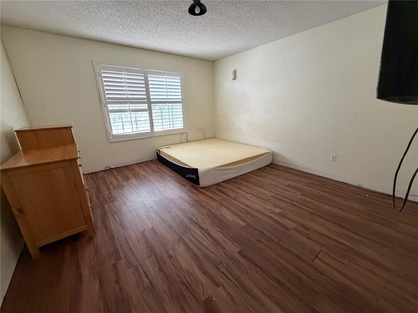 Listing photo id 16 for 1188 Foxforrest Circle