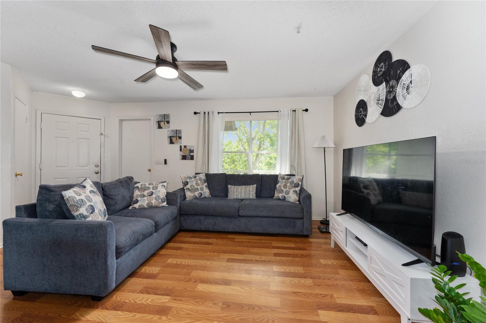 Image 12 of 28 For 627 Dory Lane 304