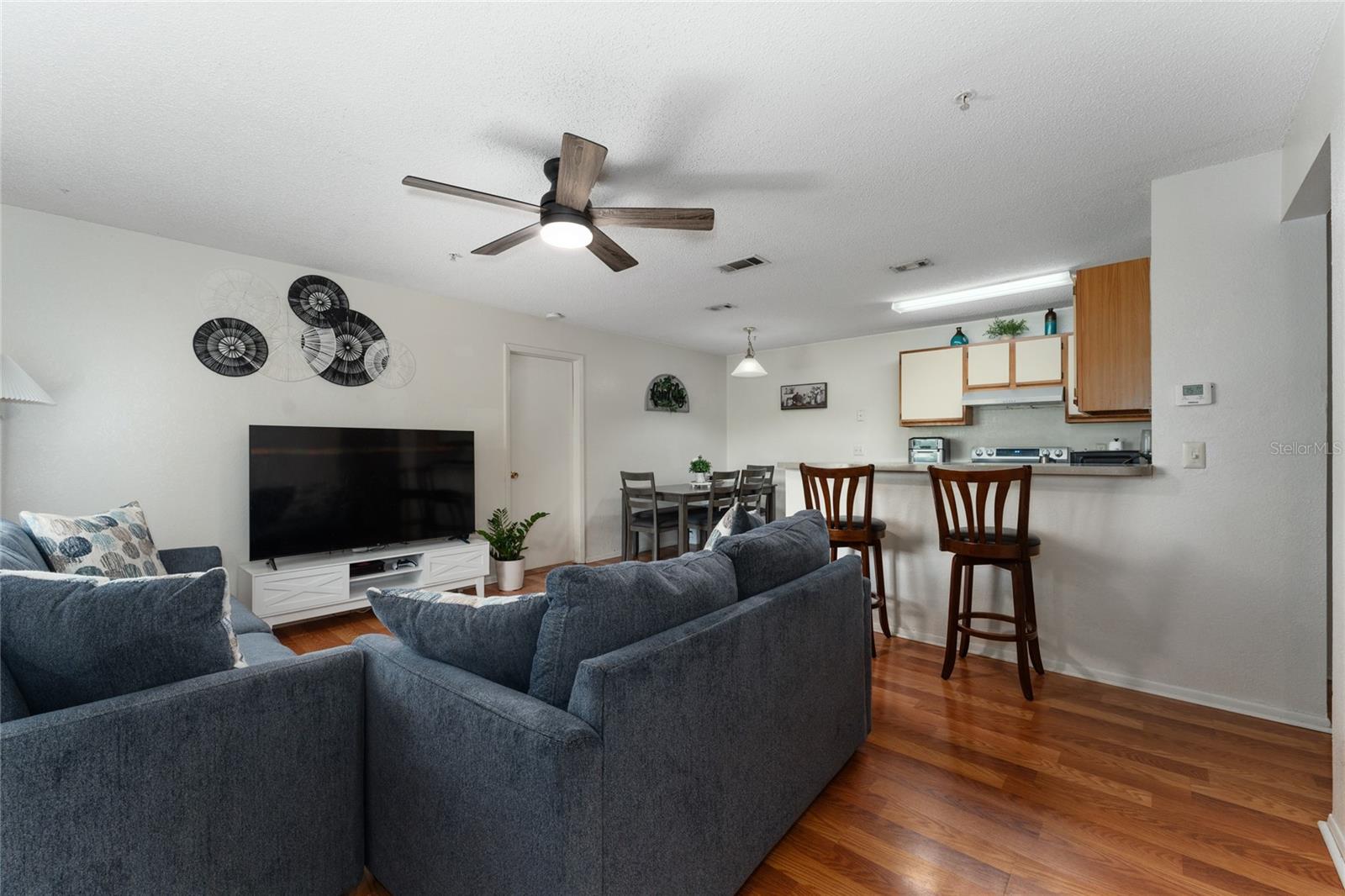 Image 14 of 28 For 627 Dory Lane 304