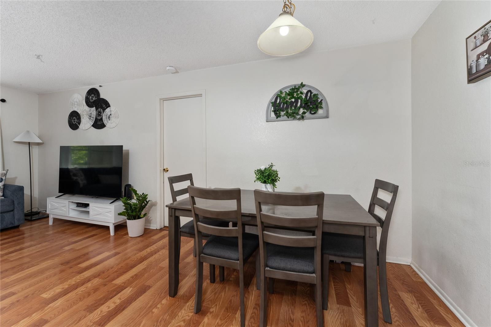 Image 16 of 28 For 627 Dory Lane 304