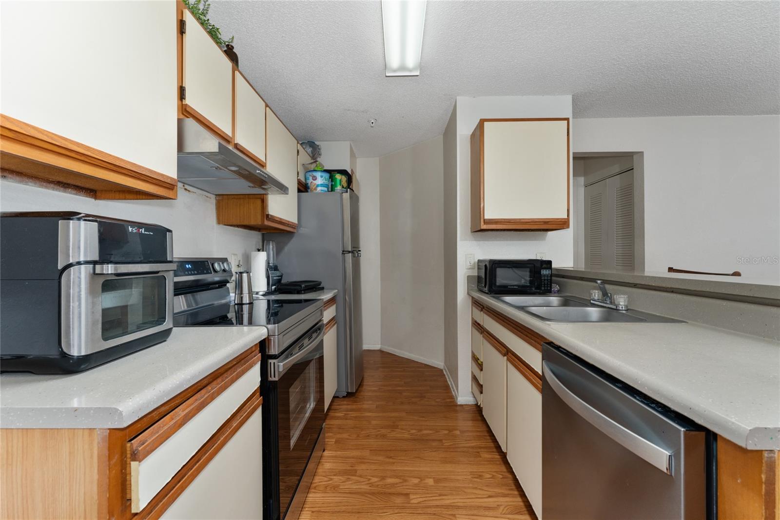 Image 18 of 28 For 627 Dory Lane 304