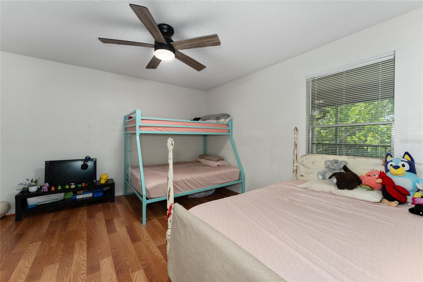 Image 26 of 28 For 627 Dory Lane 304