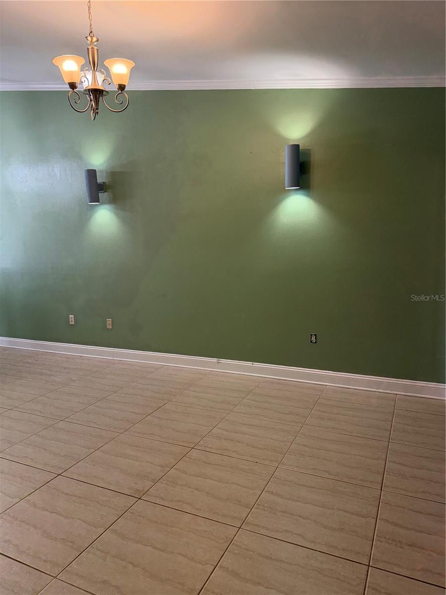 Image 7 of 17 For 441 Prestwick Place