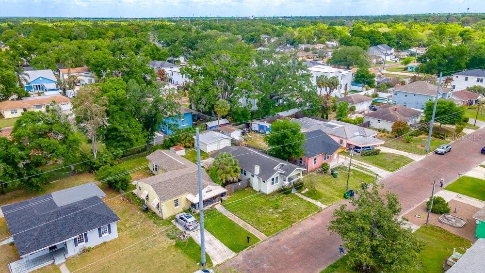 Listing photo id 23 for 919 Plymouth Street