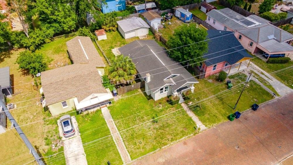 Listing photo id 25 for 919 Plymouth Street