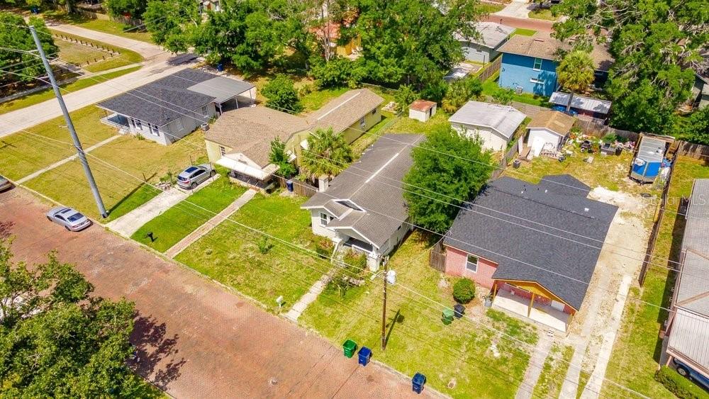 Listing photo id 27 for 919 Plymouth Street