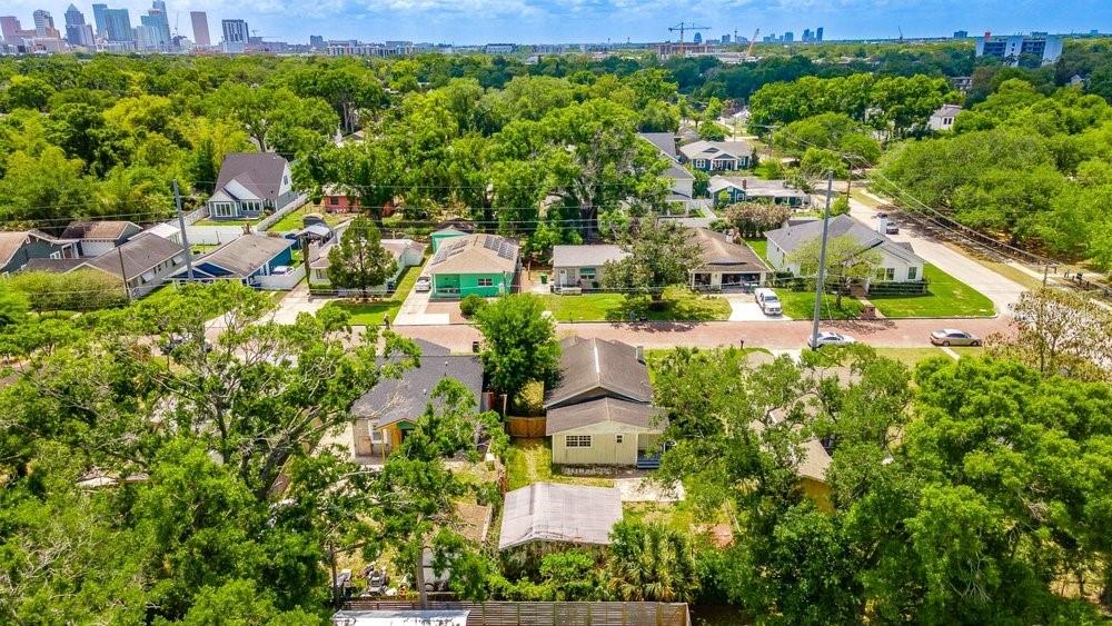 Listing photo id 31 for 919 Plymouth Street