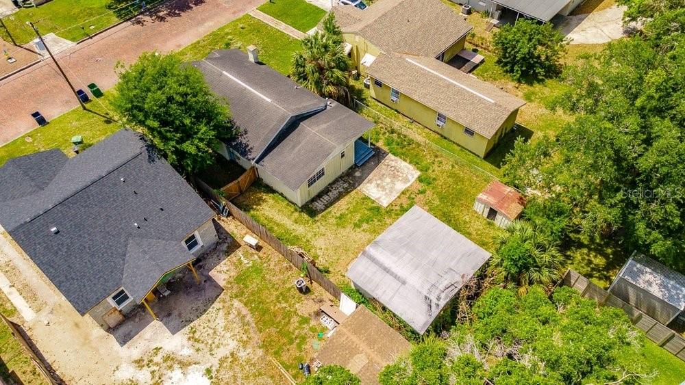 Listing photo id 33 for 919 Plymouth Street