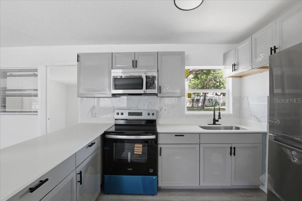 Image 10 of 33 For 710 Fiesta Lane