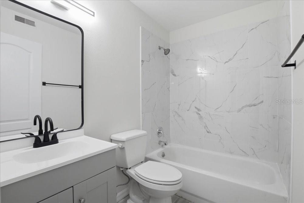 Image 21 of 33 For 710 Fiesta Lane