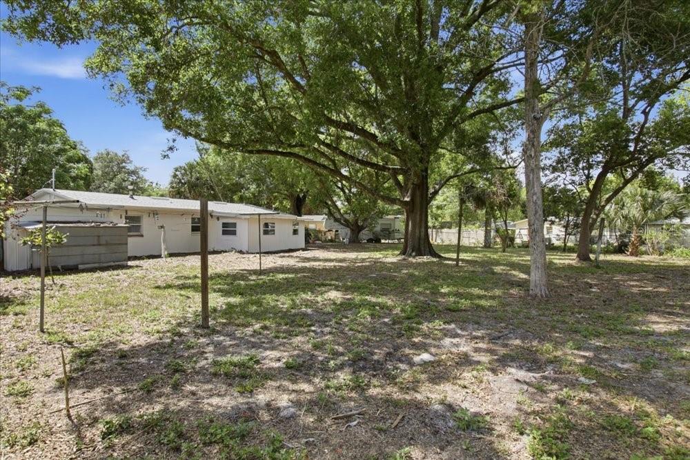 Image 22 of 33 For 710 Fiesta Lane