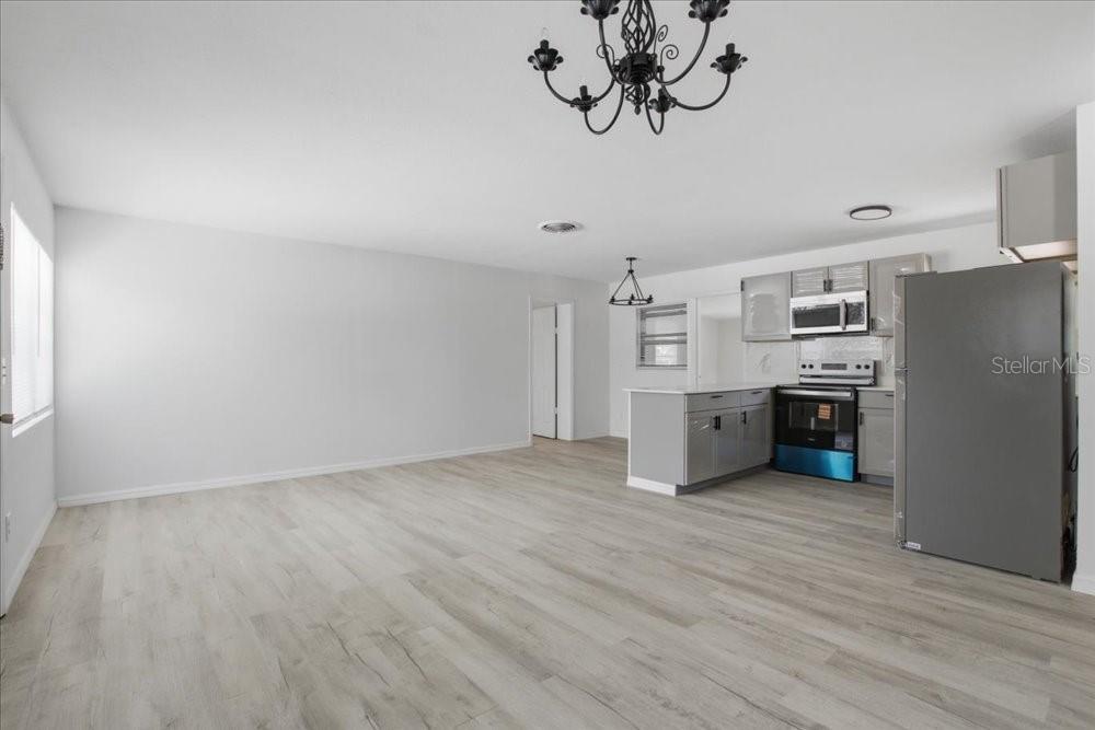 Image 4 of 33 For 710 Fiesta Lane