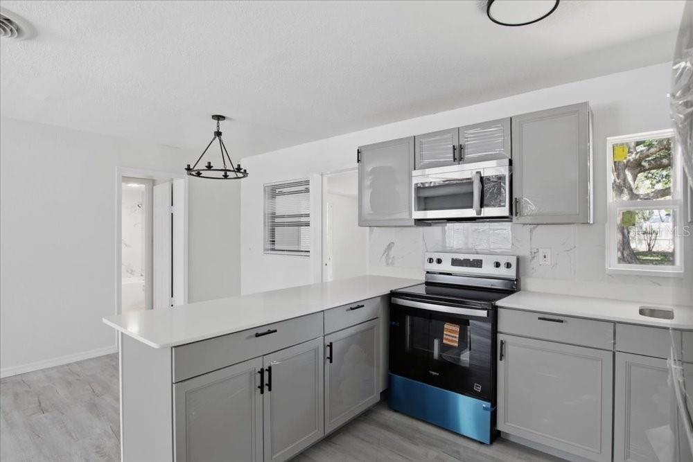 Image 9 of 33 For 710 Fiesta Lane