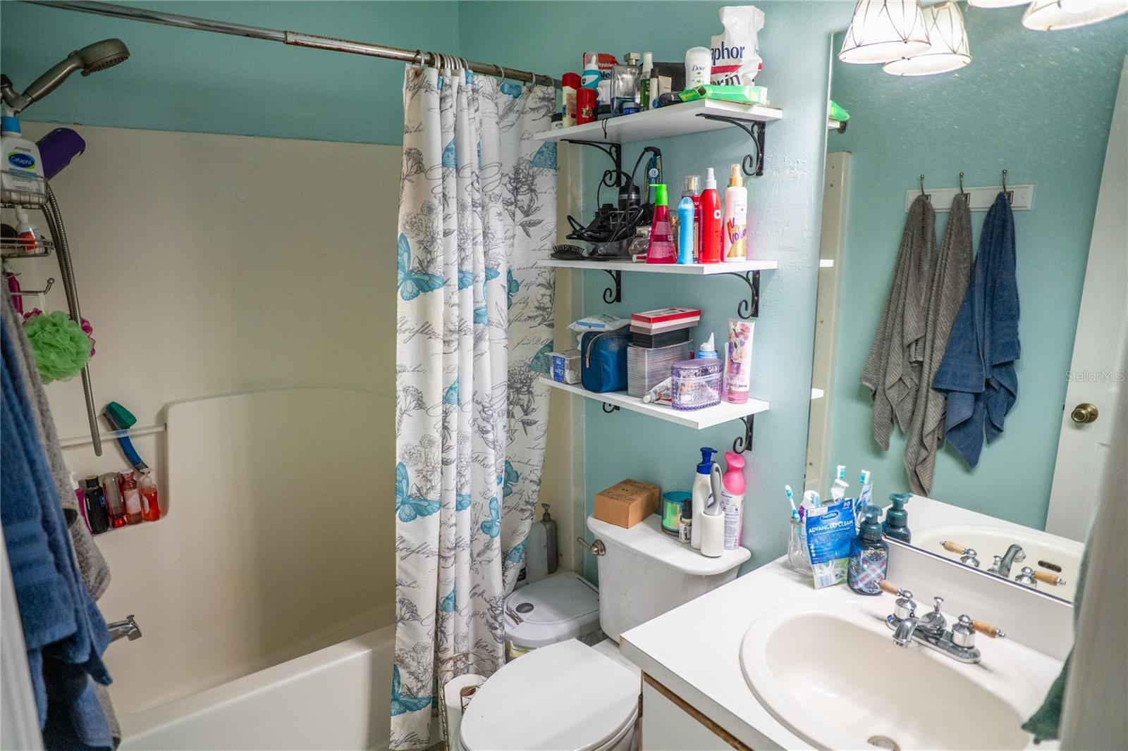 Listing photo id 11 for 7389 Hollow Ridge Circle