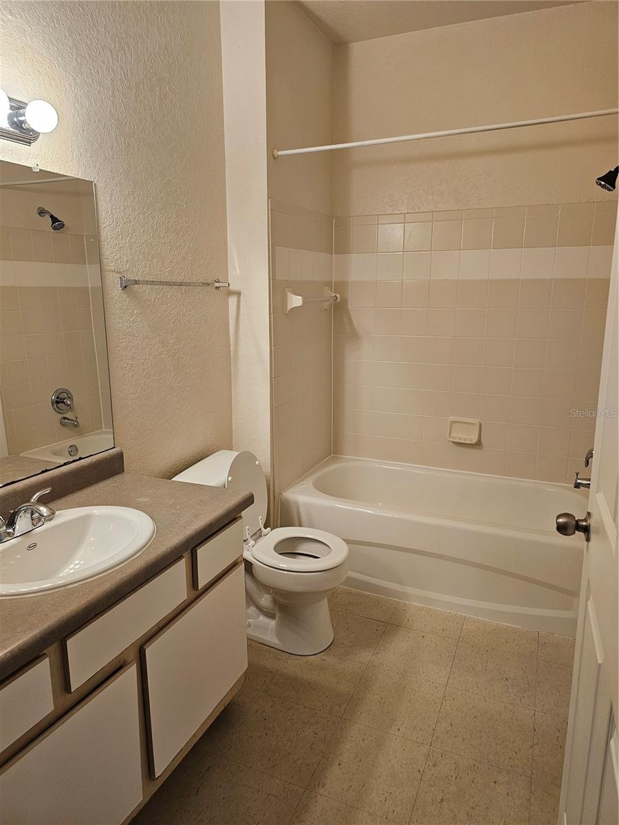 Image 11 of 18 For 5979 Westgate Drive 1021